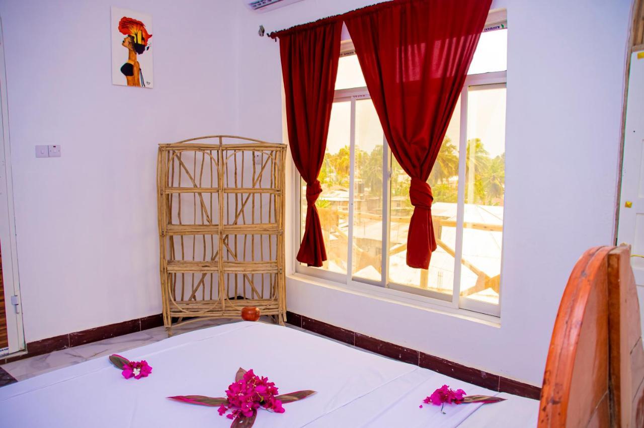 Zaina'S Beach House Нунгви Номер фото