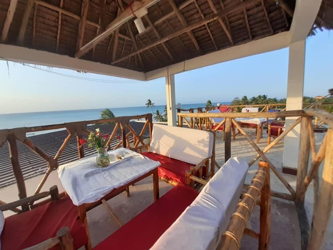 Zaina'S Beach House Нунгви Экстерьер фото
