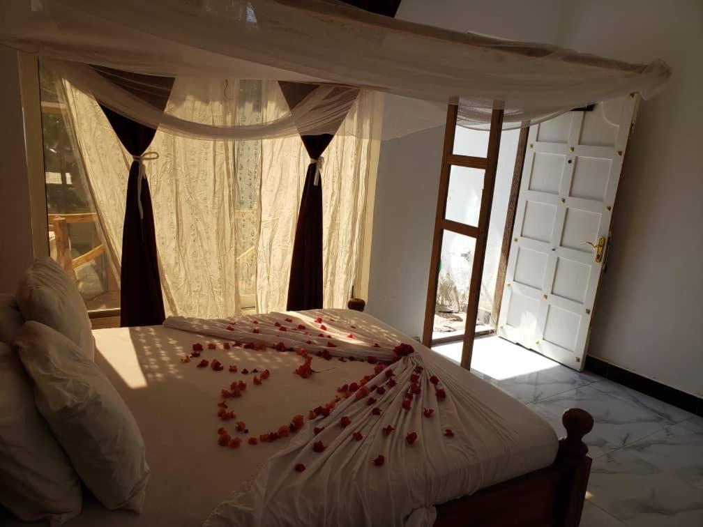 Zaina'S Beach House Нунгви Экстерьер фото